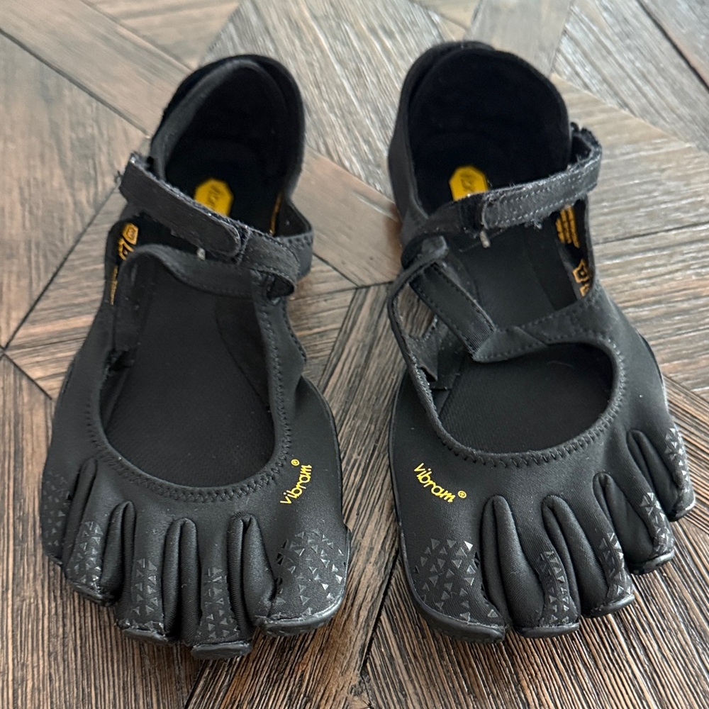 Vibram Black FiveFingers Athletic Shoes EU42